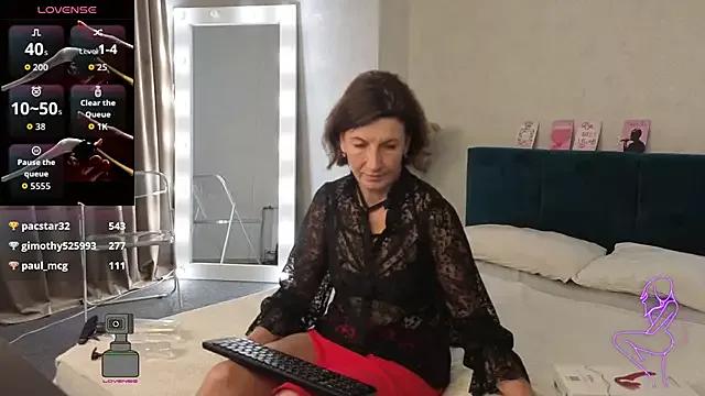 Lia_Reyn from StripChat is Freechat