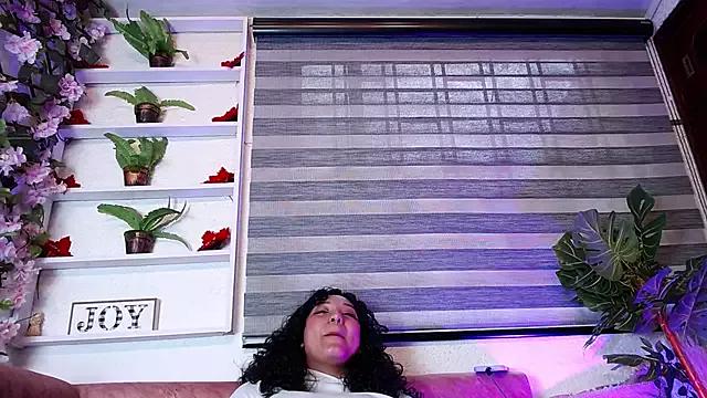 Liaa_Peach from StripChat
