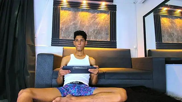 liaam_mendoza from StripChat