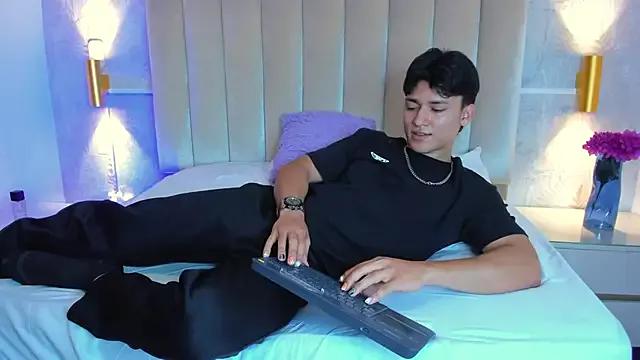 Liam_Chameliam from StripChat is Freechat