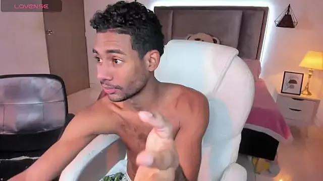 Liam_Hanna from StripChat is Freechat