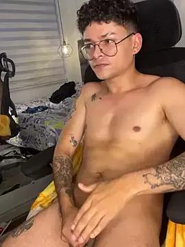LiamWilder from StripChat is Freechat