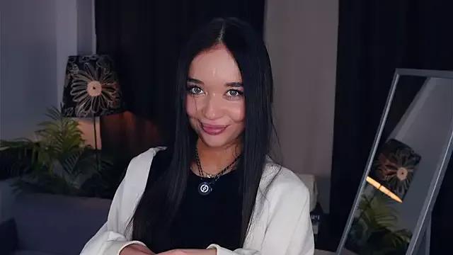 LianeSpilde from StripChat is Freechat