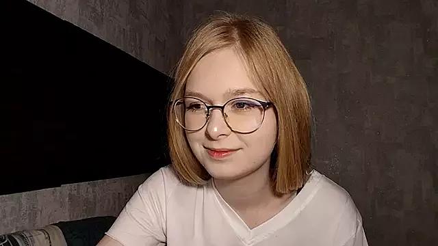 LiaVibes from StripChat is Freechat