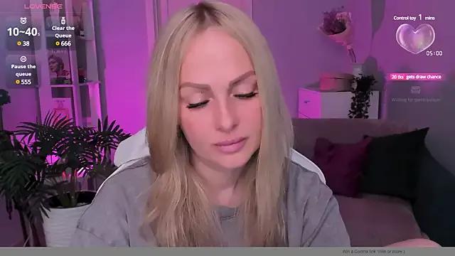 Libby_Nora from StripChat
