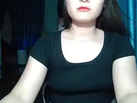 LieCream from StripChat is Freechat