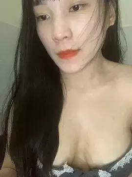 Liiiyaya696 webcams show profile image 