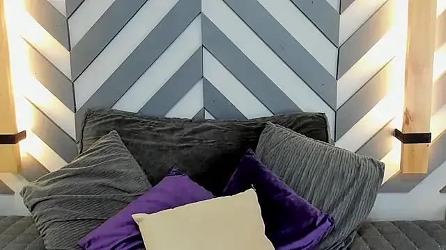 liily_grey from StripChat