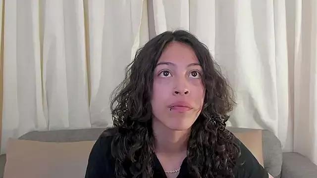 liily_grey from StripChat