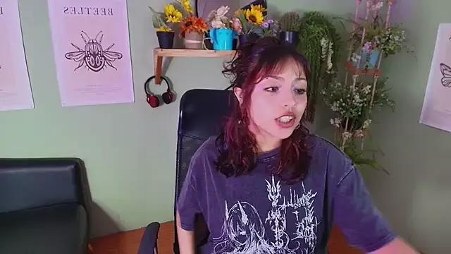 Liittleluaa_ webcams show profile image 