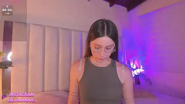 lil_hanna18 from StripChat