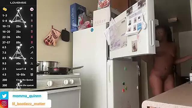 lil_momma420 from StripChat