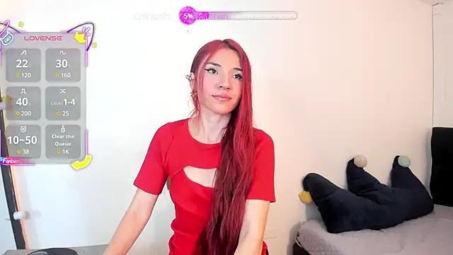 LILA_ELLIOT from StripChat