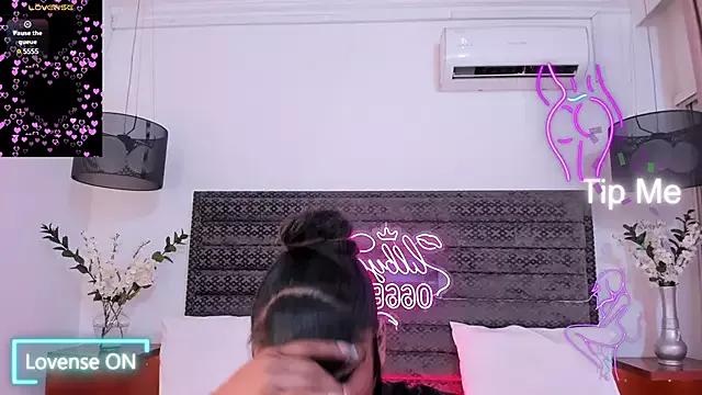 Lilbye066evil from StripChat