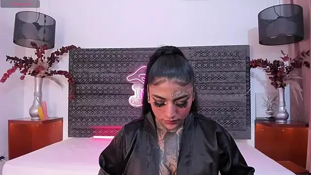 Lilbye066evil from StripChat