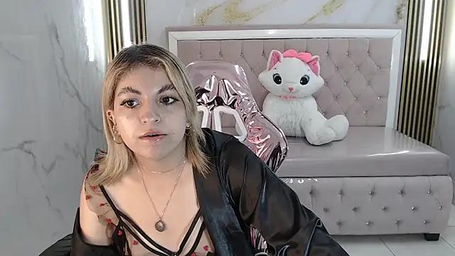 lili_conor_s from StripChat