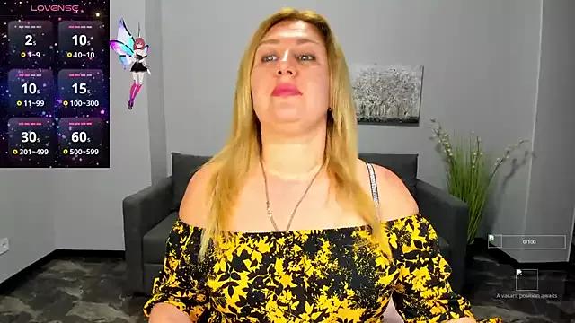Lili_Crossi from StripChat