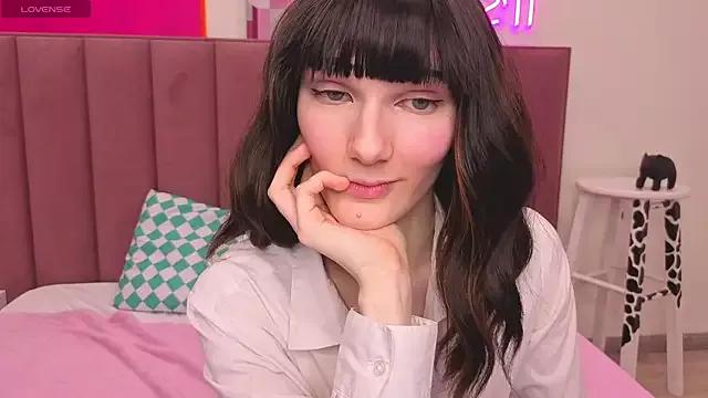 Lili_flowerr from StripChat
