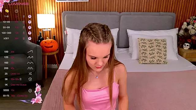 Lili_Lohan from StripChat