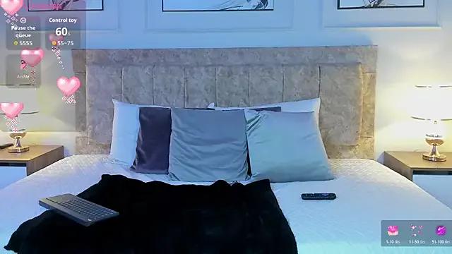 lili_milf4 from StripChat is Freechat