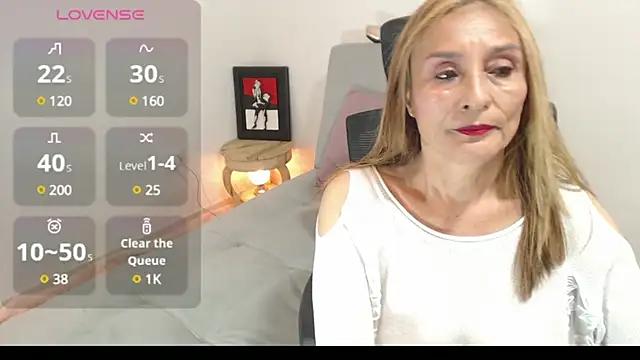 lilian_prada from StripChat