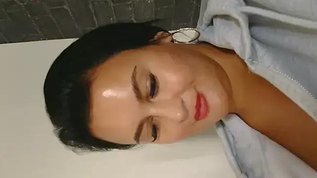 Lilianarose__xx from StripChat