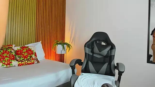 liliand_ from StripChat is Freechat