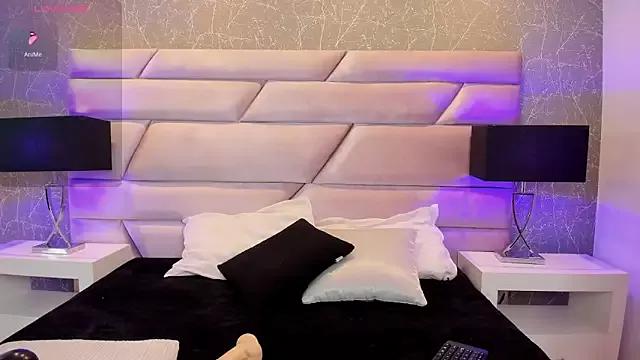 LilianGomez_ from StripChat is Freechat