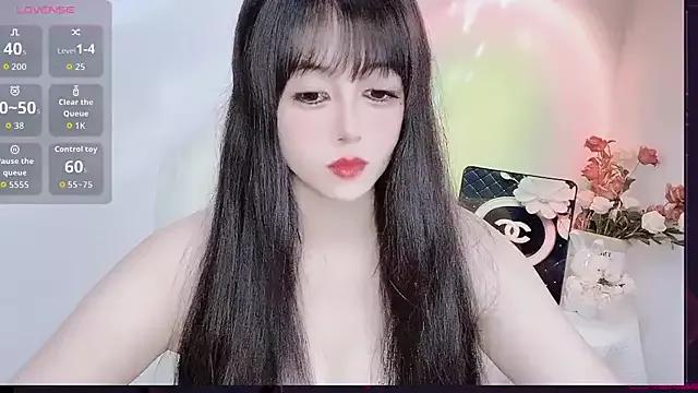 LiLiLily from StripChat is Freechat