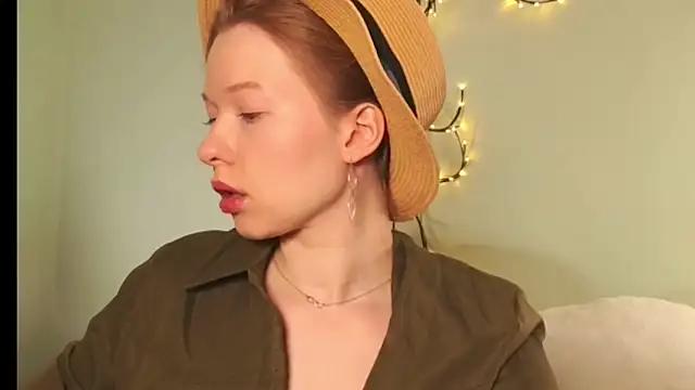 LiliMooooon from StripChat