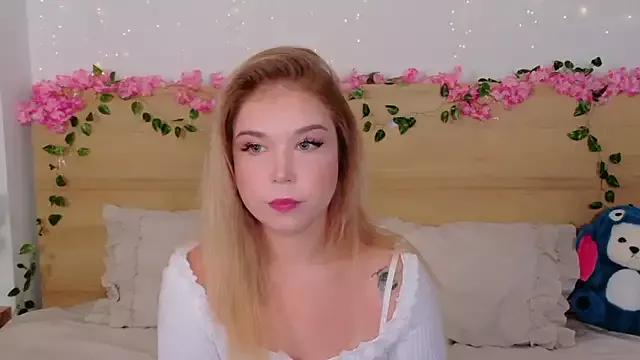 Lilith_Bonheur from StripChat
