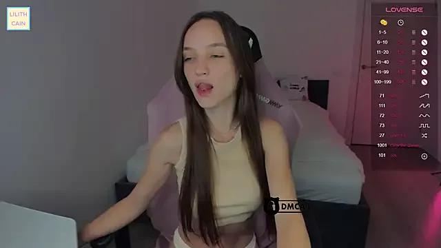 Lilith_Cain from StripChat