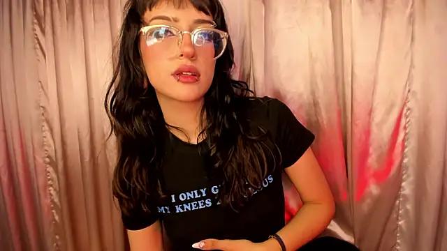 Lilith_crow from StripChat
