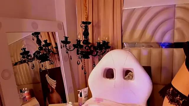 Lilith_crow from StripChat