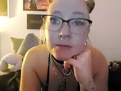 Lilith_LeStrange666 from StripChat