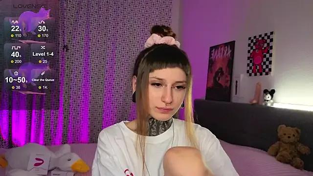 LilithPoison from StripChat is Freechat