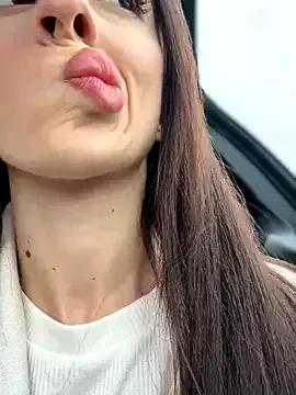 Lilitoppp from StripChat is Freechat