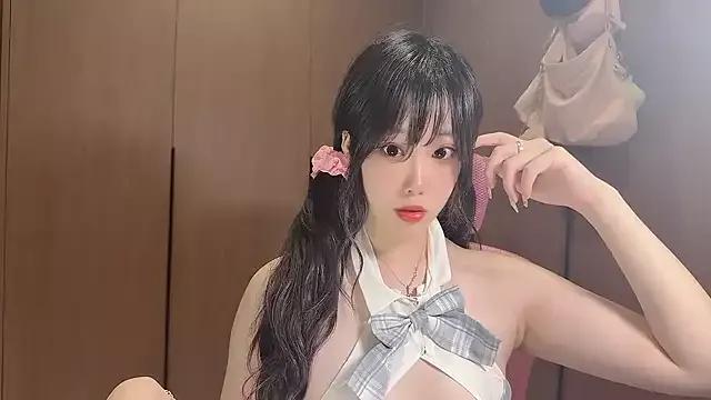 Lilium-520 from StripChat