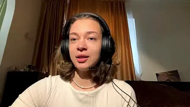 LiliVang from StripChat is Freechat