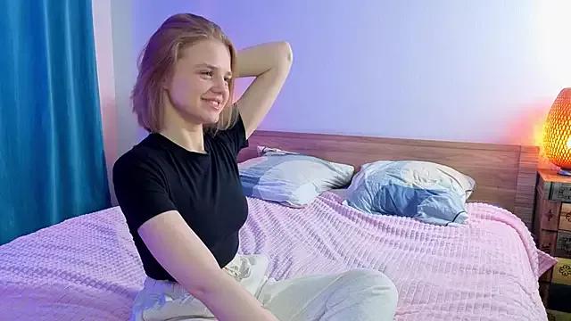 LillieLejune from StripChat is Freechat