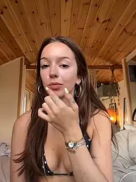 LillieOlive from StripChat