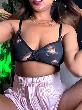 lilliiilliiillil from StripChat