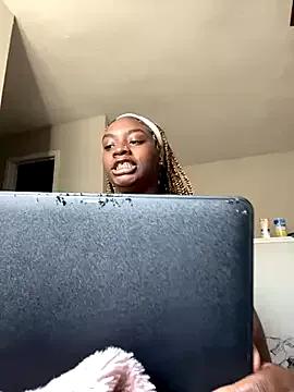 LillShayy from StripChat