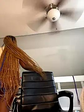 LillShayy from StripChat