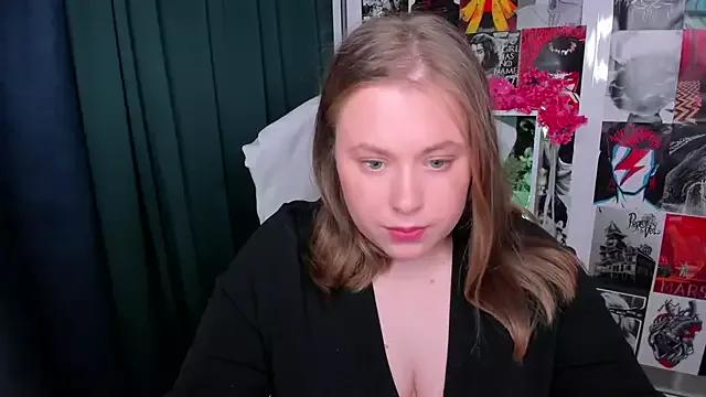 Lilly_Plump from StripChat is Freechat