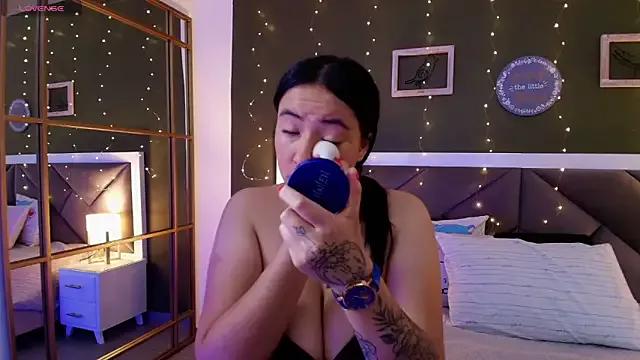 lilly_rohan from StripChat is Freechat