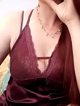 Lillyhana69 from StripChat