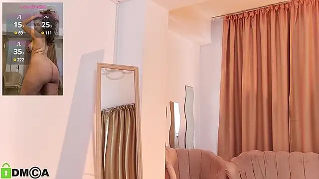 LillyKnight from StripChat
