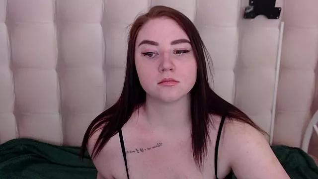 lillyloan4u from StripChat