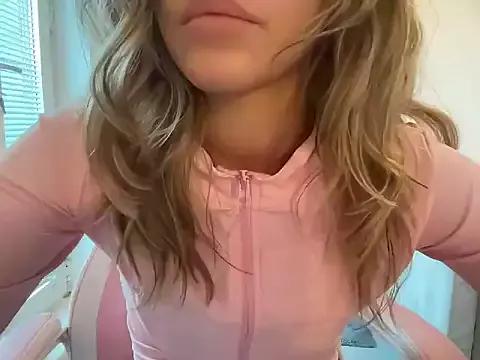 Lillymariee from StripChat